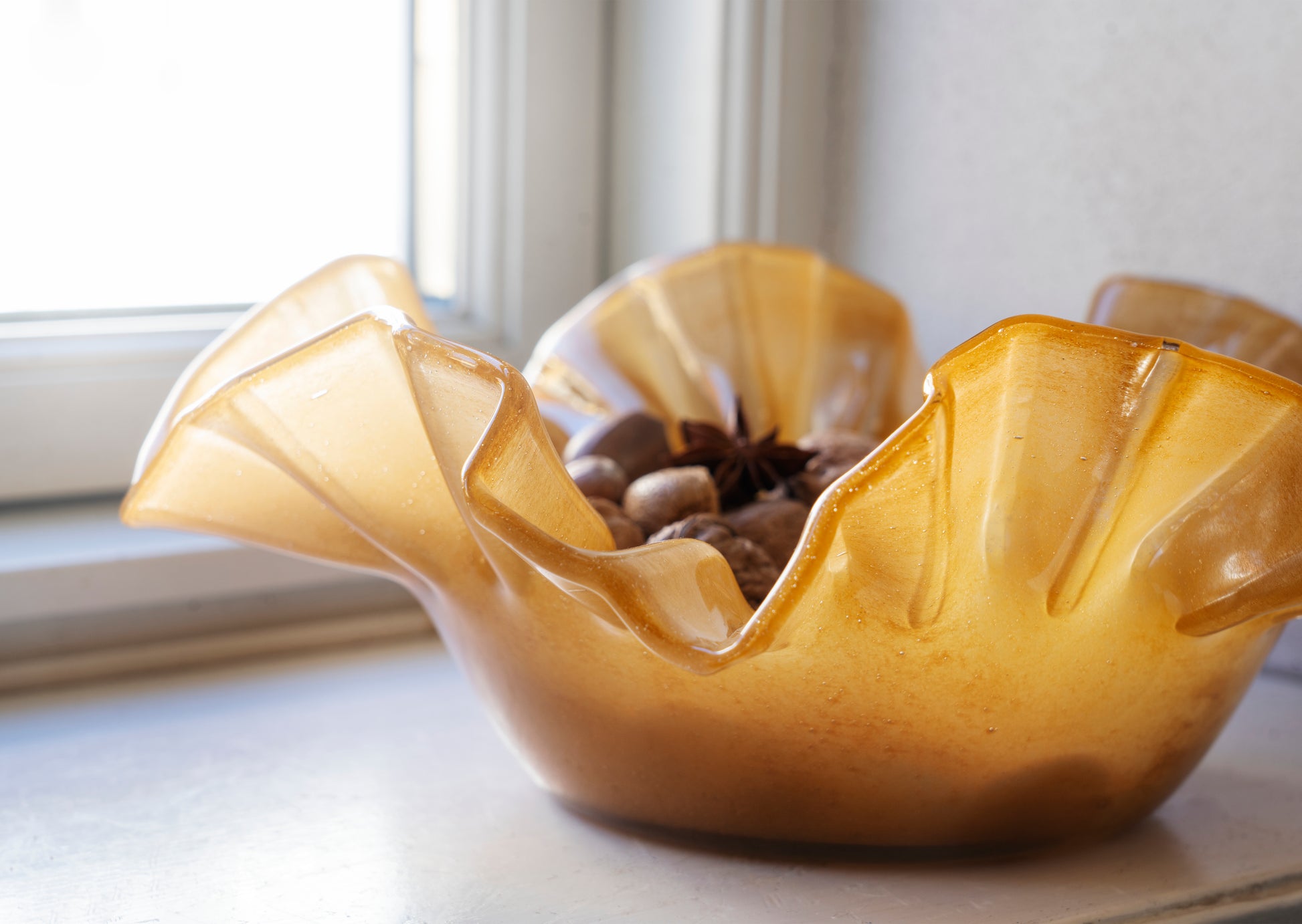 Ruffle glass bowl in caramel | Minerva Interiors